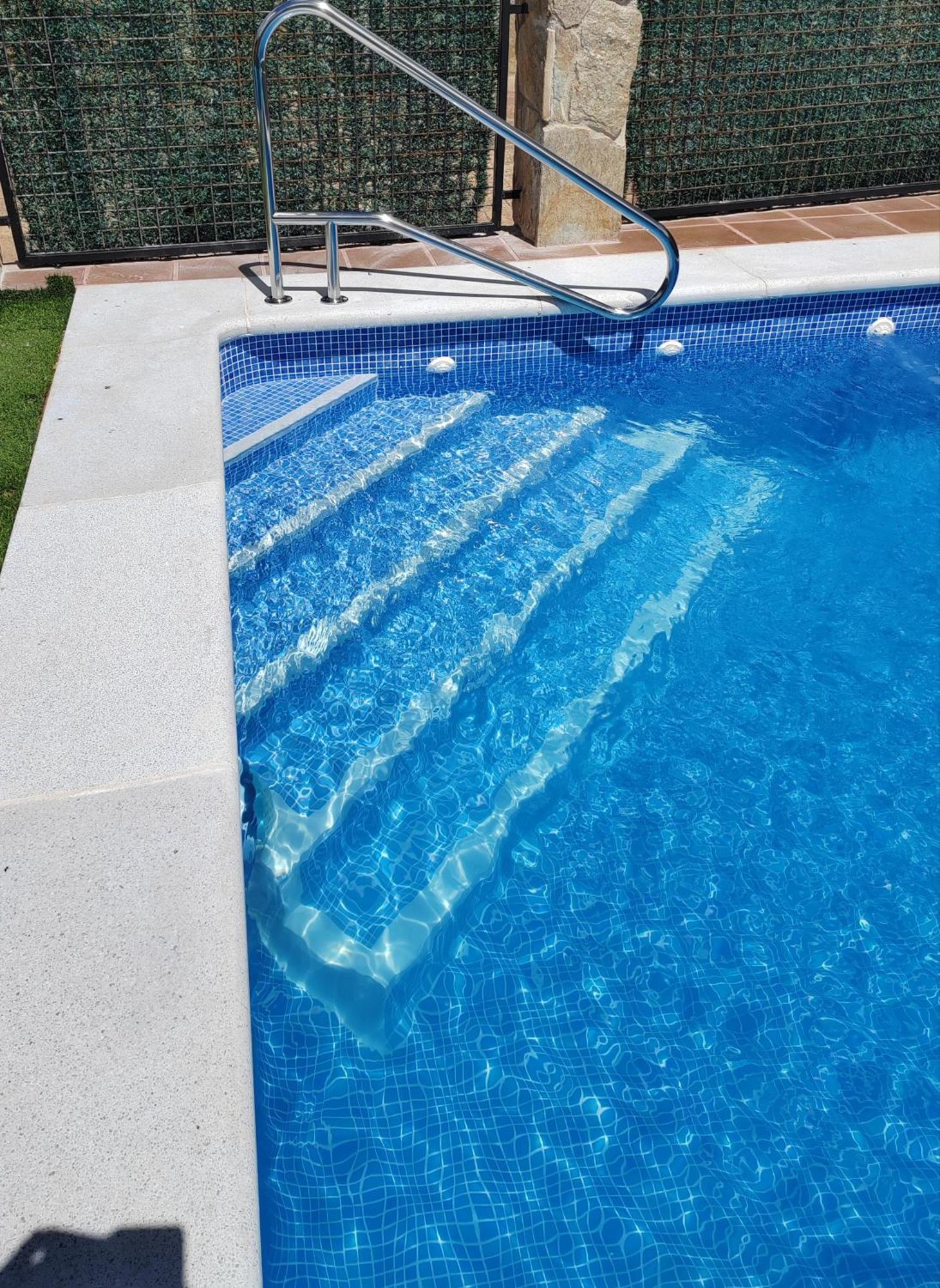 Santa María de la Alameda Casa Rural Higueras מראה חיצוני תמונה
